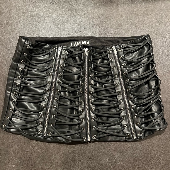 I.AM.GIA Dresses & Skirts - I.AM.GIA Lee Skirt, size S